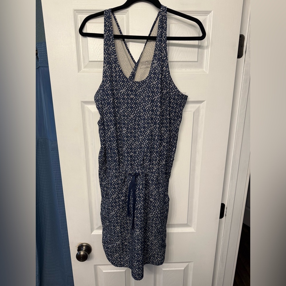 Patagonia Women Fleetwith Dress Criss Cross
Back & Front Pockets